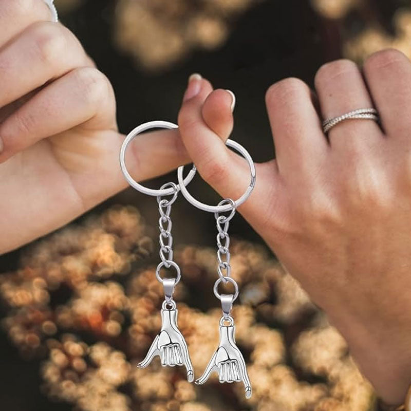 Magnetic Pinky Promise Keychains – Linked Hand Set for Couples & Best Friends 🤞💞