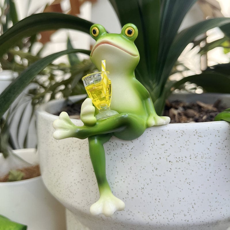Climbing frog decorations