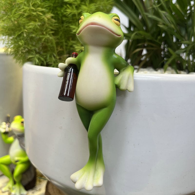 Climbing frog decorations